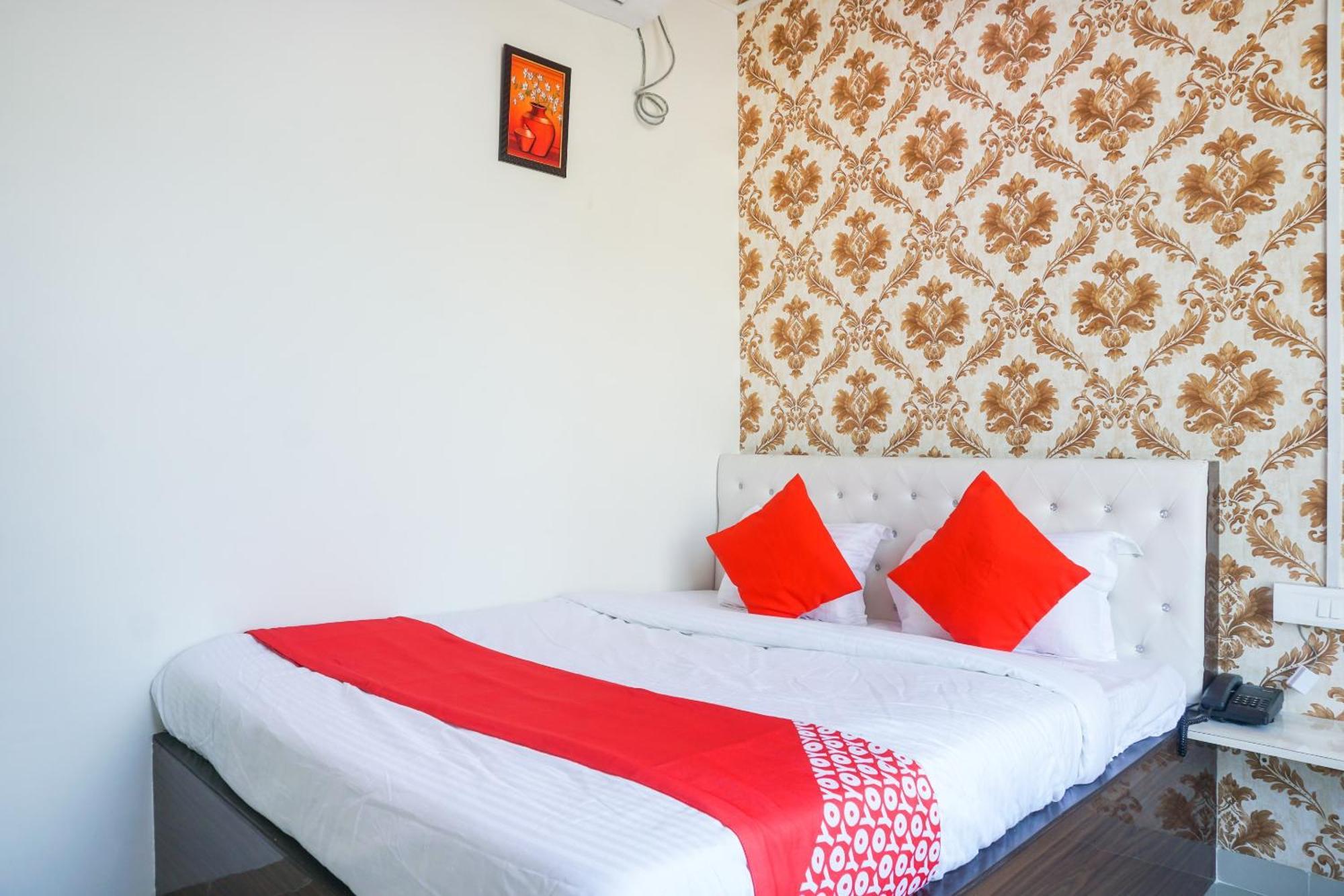 Hotel O Nitya Executive Phursungi Экстерьер фото